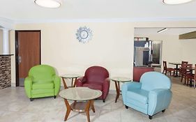 Days Inn By Wyndham Springfield